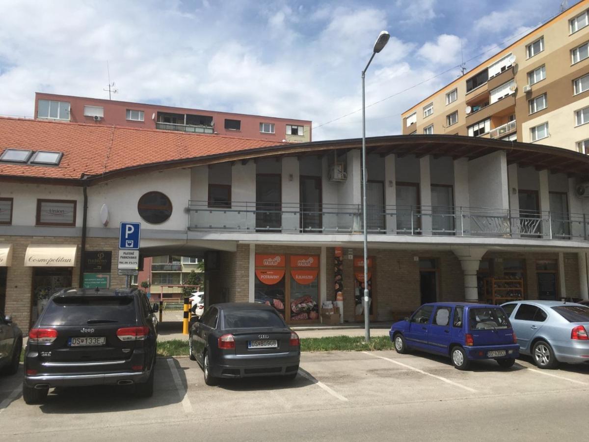 Konde Apartments B Dunajská Streda 外观 照片